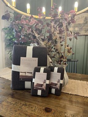 SET- King Plus Textured Waffle Coverlet And Shams - Dark Fig - Casaluna NEW